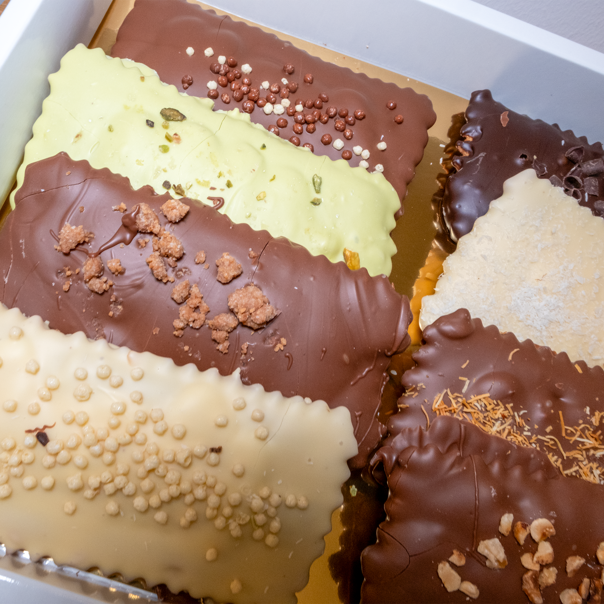 Box chiacchiere ripiene